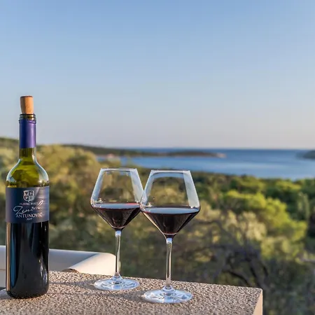 Bed & Breakfast Paradiso - Pakleni Islands Hvar 3*