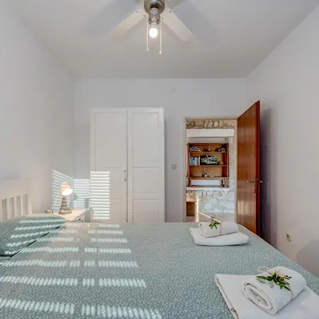 Bed & Breakfast Paradiso - Pakleni Islands Hvar 3*